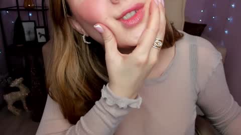 Snapshot of helens_lov chatting on December 2024 02:01:02 AM Helen online show from December 2024 02:01:02 AM