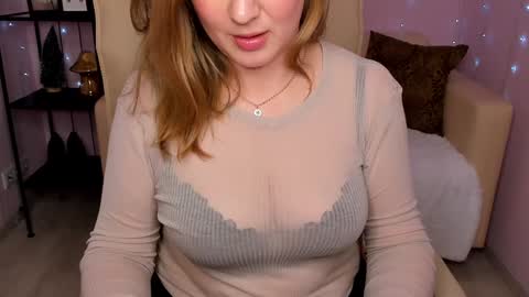 Snapshot of helens_lov chatting on January 2025 06:03:02 AM Helen online show from January 2025 06:03:02 AM