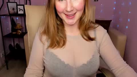 Snapshot of helens_lov chatting on February 2025 07:54:02 AM Helen online show from February 2025 07:54:02 AM