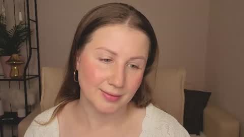 Snapshot of helens_lov chatting on June 2026 02:25:05 AM Helen online show from June 2026 02:25:05 AM