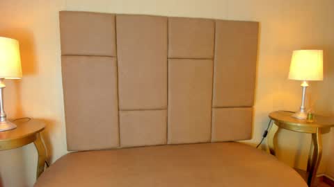 Helen or Hells online show from April 2026 01:16:02 PM