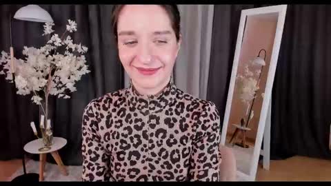 Helen online show from February 2025 02:53:01 AM