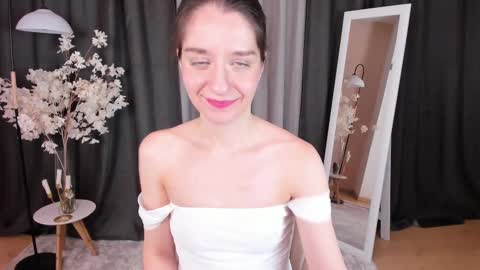 Helen online show from March 2025 02:41:01 AM