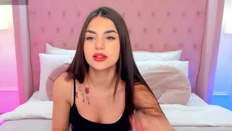 Snapshot of helentiny chatting on November 2025 01:24:02 PM Helen online show from November 2025 01:24:02 PM