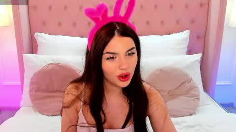 Snapshot of helentiny chatting on April 2026 07:29:01 PM Helen online show from April 2026 07:29:01 PM