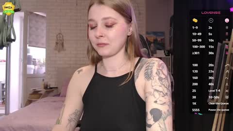 Snapshot of helenundersin chatting on April 2026 01:41:01 PM Helen online show from April 2026 01:41:01 PM