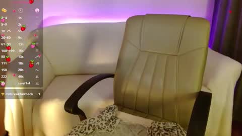 HelenXLove online show from March 2026 04:19:01 PM