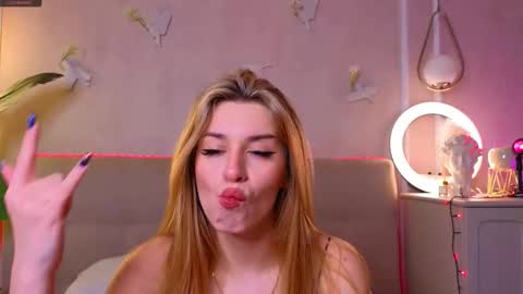 Bonnie3 online show from December 2025 07:35:01 AM