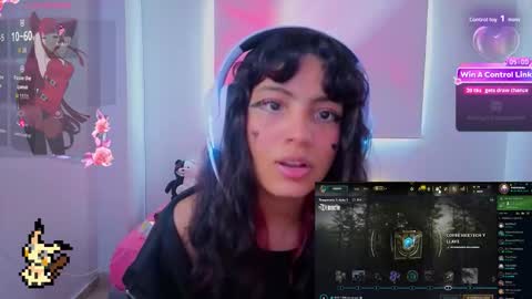 Helia Transfem and Amy online show from February 2026 04:03:02 PM