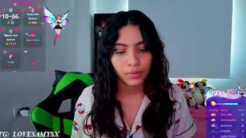 Snapshot of helia_n_amy chatting on May 2026 02:15:02 PM Helia Transfem and Amy online show from May 2026 02:15:02 PM
