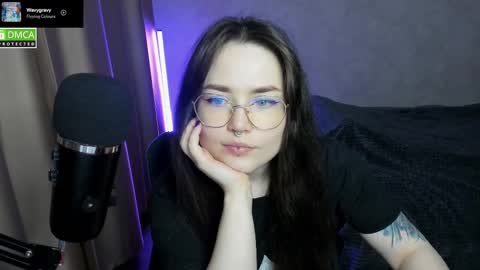 Red online show from February 2025 05:58:02 PM