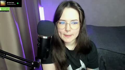 Red online show from February 2025 06:05:01 PM