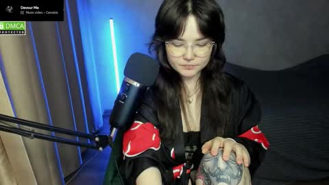 Red online show from October 2025 06:37:01 PM