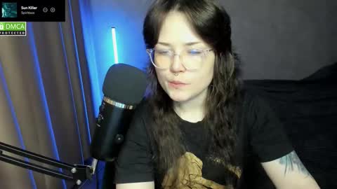 Red online show from October 2025 06:28:02 PM