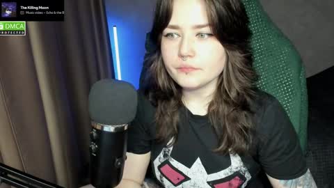 Snapshot of hell_hotline chatting on June 2026 08:59:02 PM Red online show from June 2026 08:59:02 PM