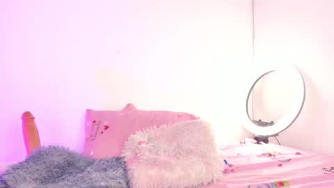 Hellen online show from March 2025 04:35:02 AM