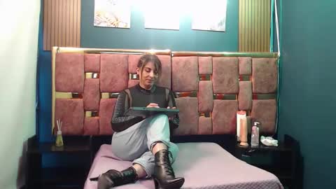 Snapshot of hellen_mark chatting on April 2026 11:30:02 AM Hellen. online show from April 2026 11:30:02 AM