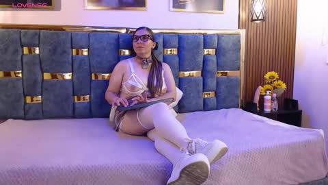 Snapshot of hellen_mark chatting on April 2026 03:17:01 AM Hellen. online show from April 2026 03:17:01 AM