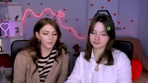 Helli online show from March 2026 08:45:02 PM