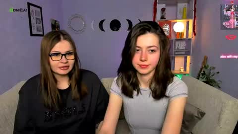 Helli online show from April 2026 07:26:01 PM