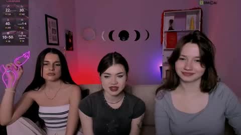 Snapshot of helli_belli chatting on May 2026 07:19:02 PM Helli online show from May 2026 07:19:02 PM