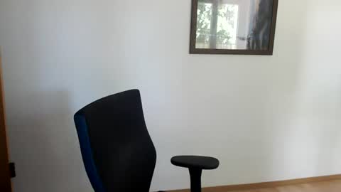 helloitsme7791 online show from July 2026 11:04:01 AM