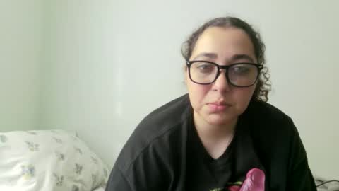 hellooli online show from December 2025 10:04:02 PM