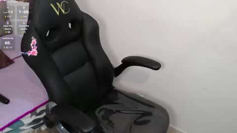 Zahira online show from October 2025 08:20:01 PM