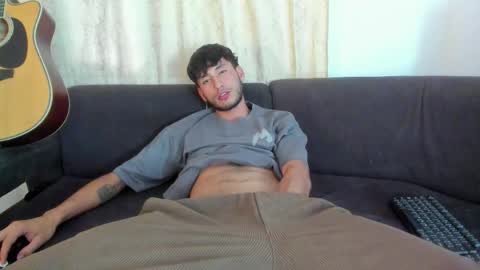 henrik_senn online show from September 2025 09:26:01 PM