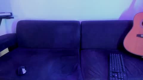 henrik_senn online show from November 2025 03:06:01 AM