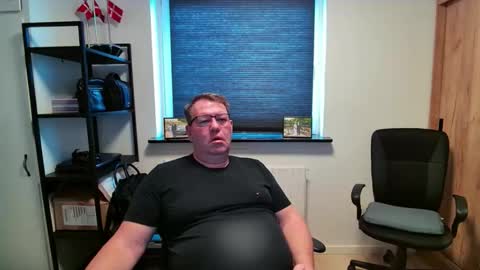 henrikrp1971 online show from February 2026 11:00:01 AM