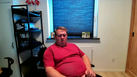 Snapshot of henrikrp1971 chatting on June 2026 07:43:01 AM henrikrp1971 online show from June 2026 07:43:01 AM