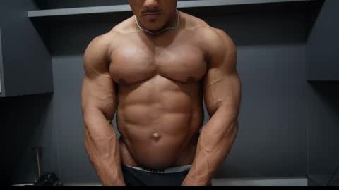 Snapshot of henrimusclee chatting on March 2026 10:32:01 PM Henri online show from March 2026 10:32:01 PM