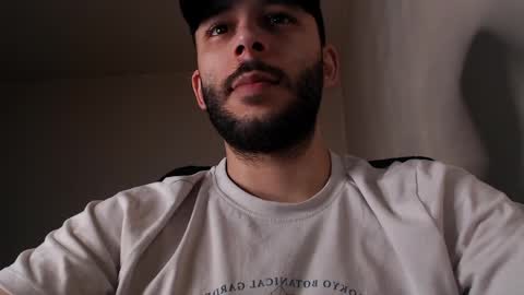 HenryAxe online show from April 2026 10:57:01 AM