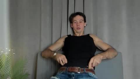 Snapshot of henrystrick chatting on December 2025 10:13:01 AM Henry online show from December 2025 10:13:01 AM