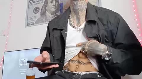 Snapshot of henzzeld420 chatting on March 2026 05:57:02 AM Henzeld online show from March 2026 05:57:02 AM