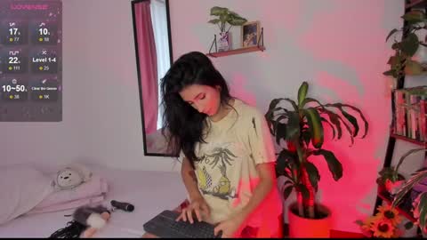 Hello I am Valentina independent Colombian model I love sensuality and pleasure welcome online show from December 2024 10:32:02 PM