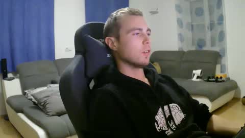 John Pearl online show from December 2025 08:17:01 PM