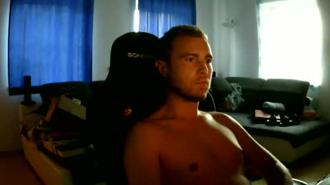 John Pearl online show from July 2026 06:47:01 PM