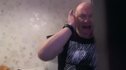 mature online show from November 2025 05:40:02 AM