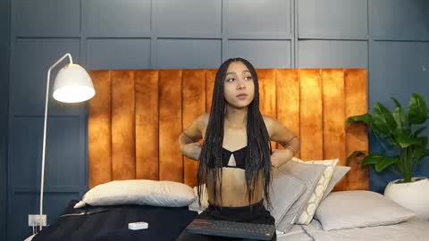 Hermione Scott online show from February 2025 01:33:01 PM