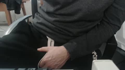 hero0111 online show from April 2026 02:01:02 PM