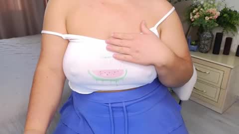 Snapshot of heroine_of_your_life chatting on October 2025 05:41:01 AM Maryana online show from October 2025 05:41:01 AM