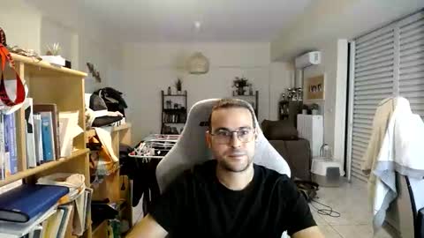 Snapshot of hervo chatting on November 2025 03:55:02 PM YourGuy online show from November 2025 03:55:02 PM