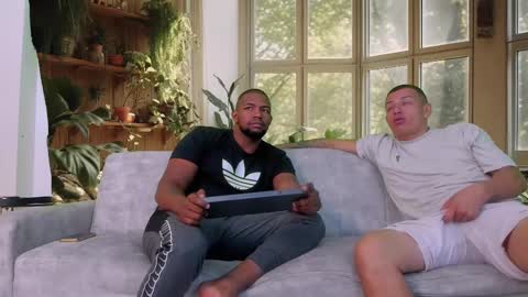 heteros men online show from March 2025 07:49:01 PM