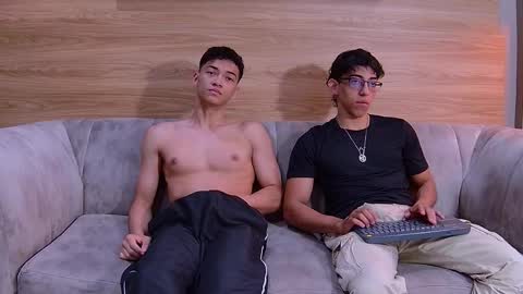 heteros men online show from April 2026 08:10:01 PM