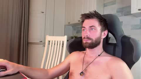 Snapshot of hey_arnold chatting on February 2026 06:06:02 PM Arnold online show from February 2026 06:06:02 PM