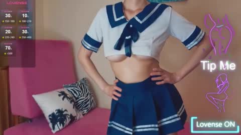 Snapshot of heyitsnaomi chatting on November 2025 05:20:01 AM Naomi online show from November 2025 05:20:01 AM