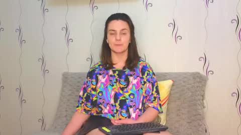 Snapshot of heyy_baddie chatting on April 2026 06:19:01 AM Heyy baddie online show from April 2026 06:19:01 AM