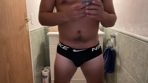 hhernan1 online show from January 2025 05:32:01 AM